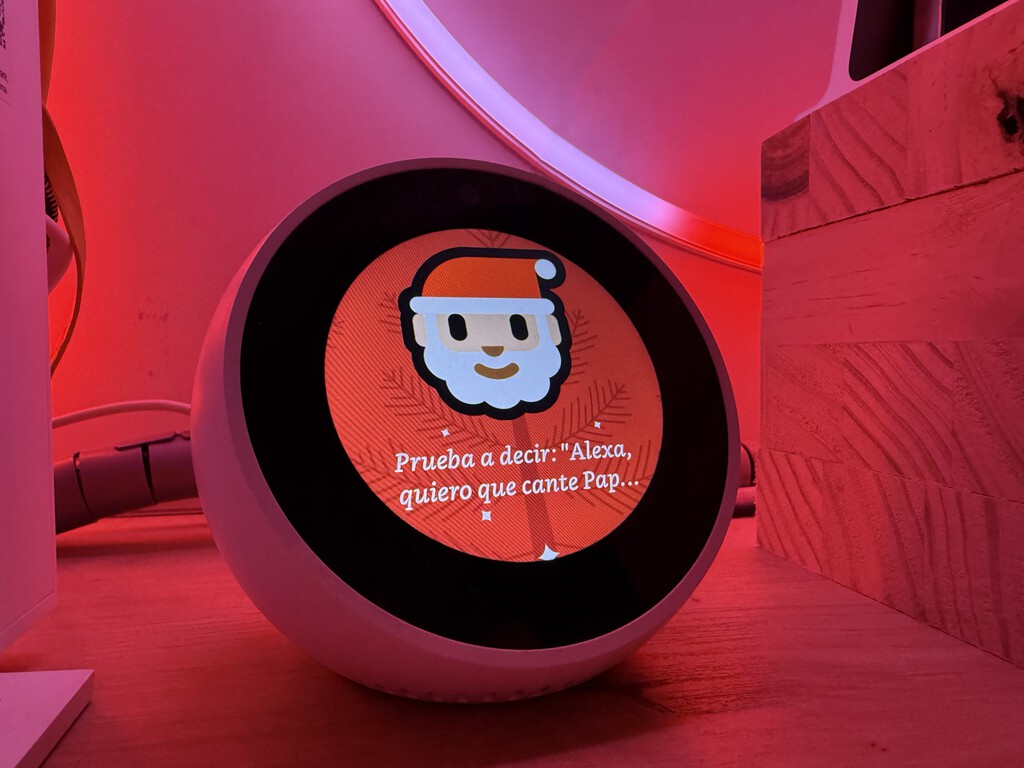 He convertido mi altavoz con Alexa para que hable como Papá Noel. Ahora mis sobrinos no paran de preguntarle