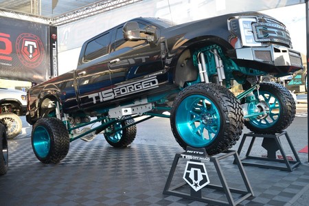 SEMA Show 2018 llantas azules