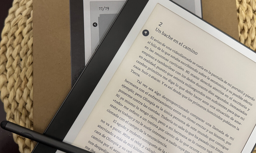 Este es el Kindle con el que me relajo leyendo en el sofá y, además, me permite tomar notas 