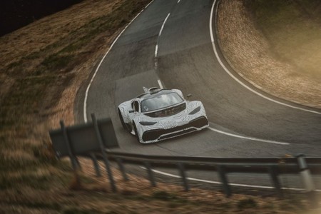 El Mercedes-AMG Project One ya está en etapa de pruebas, y antes de que un espía pueda, la marca nos da un adelanto