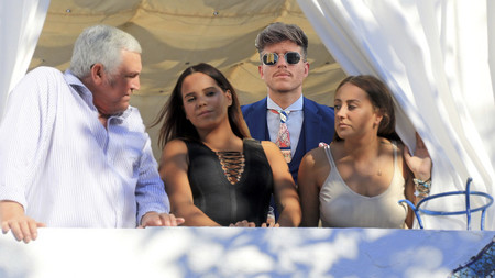 Gonzalo Montoya, el RRPP de las tentaciones en Marbella, de 'Tonteo' con Rocío Flores y Gloria Camila durante su noche de chicas
