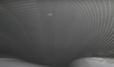 Este vídeo demuestra qué pasa en el neumático de un coche justo antes de explotar, pero desde dentro