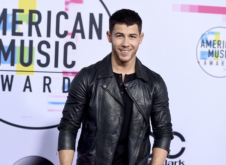 Los rockeros se van de gala: todos los looks de los Premios AMA de la Música