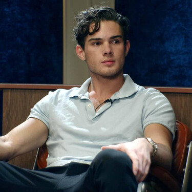 El ídolo de la manosfera lo tiene claro: si quieres ser un buen macho, debes maquillarte, porque eso no te hace gay (si lo usas para ligar) 