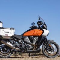  Harley-Davidson está preparando una nueva Pan America hasta arriba de todo para comer terreno a la BMW R 1300 GS