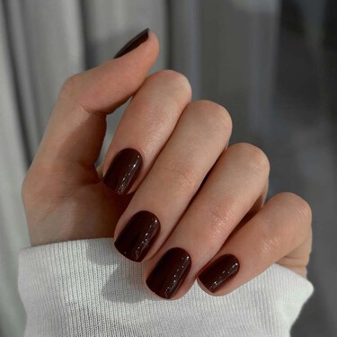 Manicuras preciosas de verano para que tus manos luzcan las últimas tendencias 
