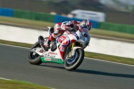 jonathan-rea-wsbk-magny-cours-2014.jpg