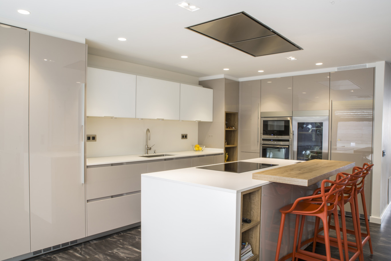 Una buena idea: cocina abierta con una gran isla central