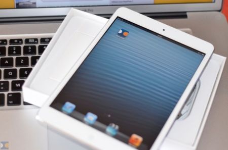 Alguien ha recibido el iPad mini antes de tiempo: ya tenemos el primer unboxing