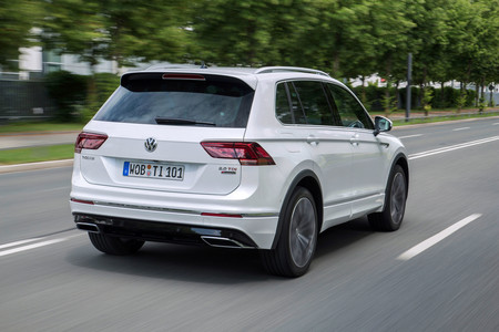 Volkswagen Tiguan 04 Trasera