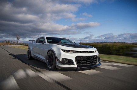 El Chevrolet Camaro ZL1 1LE ya puede pedirse automático... y es más rápido que el manual
