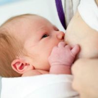 Las madres que amamantan tendrían arterias más sanas