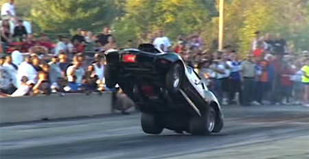 ¿Nos hacemos unos caballitos con el coche?