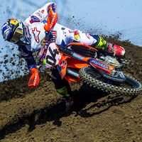 Desastre para Andrea Dovizioso: se ha roto la clavícula haciendo motocross y tendrá que pasar por el quirófano