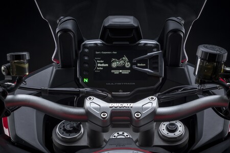 Ducati Multistrada V2 2022 009