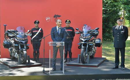 Ducati Multistrada 1200 Carabinieri 1