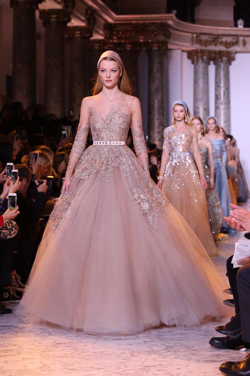 elie saab alta costura primavera verano 2017 dispuesto a alta costura