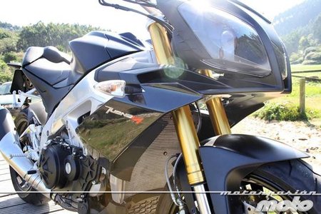 Aprilia Tuono V4 R APRC, prueba (valoración y ficha técnica)