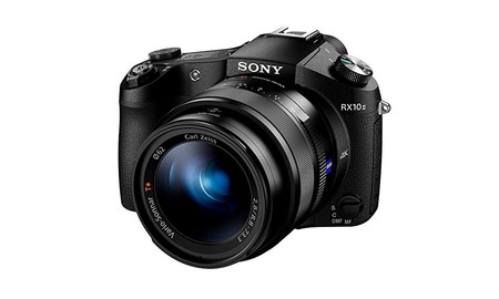 Sony CyberShot DSC-RX10 II, una completísima bridge rebajada hoy en 200 euros en Amazon