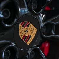 ¡Pillado! El Porsche Taycan Cross Turismo, al descubierto: el coche eléctrico muestra su carrocería familiar antes de tiempo