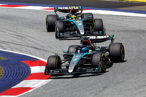 George Russell saca de la crisis a Mercedes aprovechando un accidente entre Max Verstappen y Lando Norris en Austria 