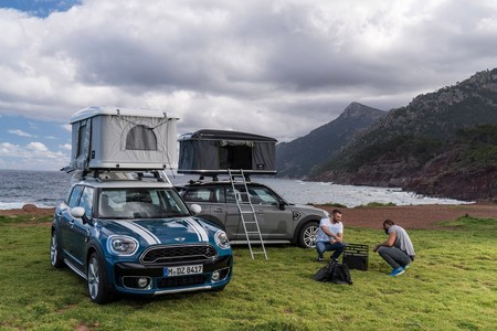 Acampar en el techo de un MINI ahora es posible, pero sólo en el Countryman