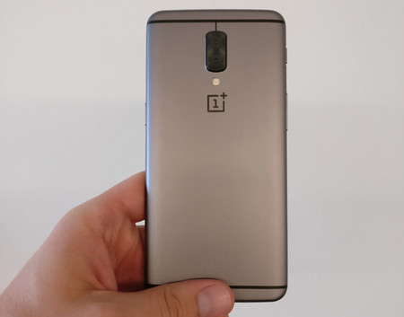 La cámara dual del OnePlus 5 se deja ver en una supuesta imagen real