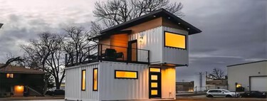 Amazon vende una espectacular casa prefabricada de dos plantas por 23.000 euros: tiene terraza, dos dormitorios y cocina equipada