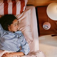 Amazon renueva su familia Echo en España: así son los nuevos altavoces y despertadores con Alexa+