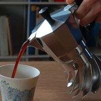 Han reinventado la cafetera de toda la vida: la nueva promete tardar la mitad y gastar menos gas