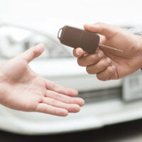 El error que mucha gente comete al vender su auto en México y por el que puede terminar en la cárcel 