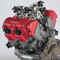 Honda estrena un motor V3: el primer tres cilindros en V de la historia tiene compresor eléctrico y es enfriado por agua