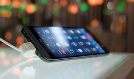 Más palos a HTC: se acabó vender terminales con Deutsche Telekom por infringir una patente
