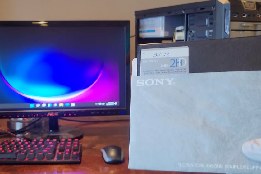 Windows 11 Can Recognize And Read Floppy Disks From 30 Years Ago