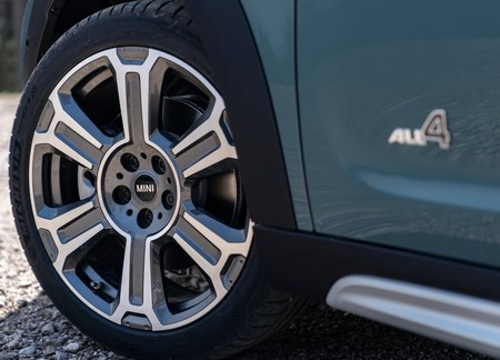Mini Countryman 2021 1600 B1