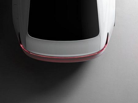 Polestar ya nos pone los dientes largos con el futuro Polestar 2, un 'fastback' 100% eléctrico