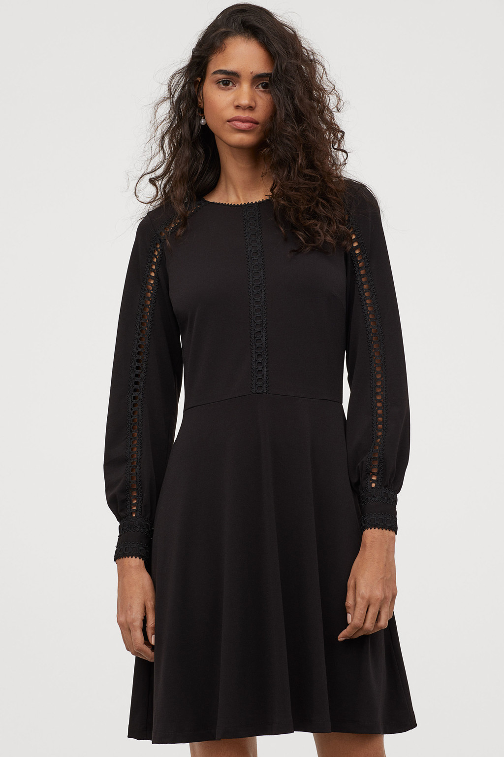 H&M tienen los vestidos más ideales para lucir ahora y en primavera H&M tienen los vestidos más ideales para lucir ahora y en primavera