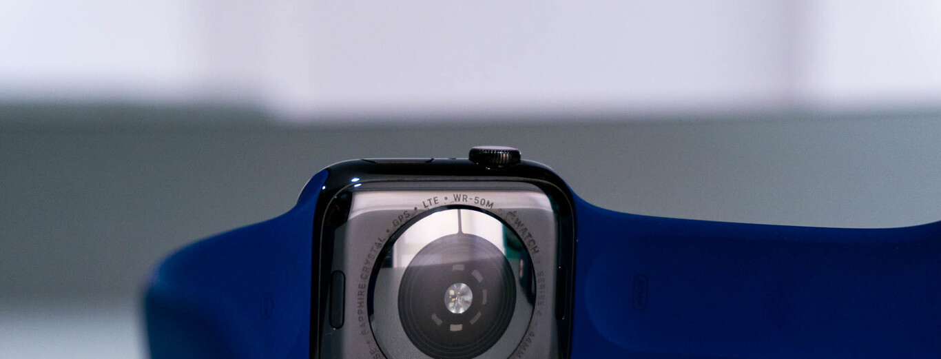 Dos "Apple Watch" para tomar un ECG, esto es lo que Apple investigaba antes de lanzar el Apple Watch Series 4 - Vimarsana News