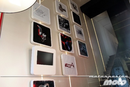 Pared del Ducati Caffe