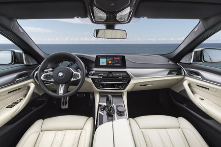 The New Bmw M550i Xd 2
