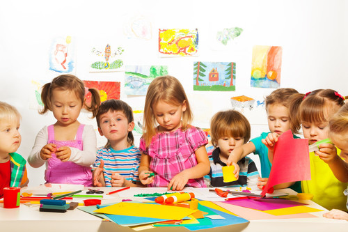 Lo académico no es lo único que importa: por qué debemos darle más valor al desarrollo social y emocional de nuestros hijos