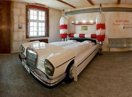 Hotel V8