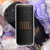 Amazon remata esta potente Bocina JBL con 50% de descuento: está más barata que nunca e incluye tres meses de música gratis 