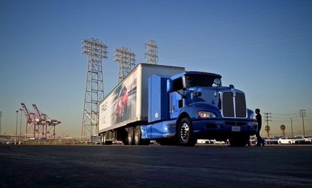 El tráiler cero emisiones de Toyota ya realiza rutas entre Los Ángeles y Long Beach