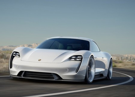 Los trabajadores de Porsche han aceptado ganar menos para asegurar la producción del Mission E