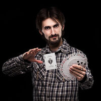 La subida del SMI tiene un truco: el Tribunal Supremo permite que absorba complementos que se ahorra la empresa 