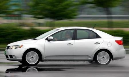 El Kia Forte Hybrid sale a la venta en Corea