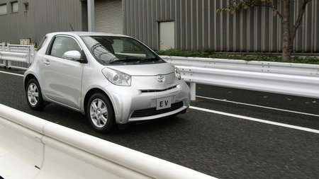 Toyota iQ eléctrico