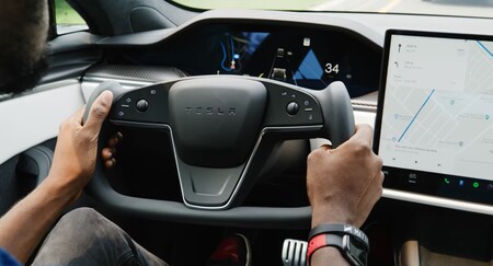 No habrá volante redondo para los nuevos Tesla Model S y Model X, palabra de Elon Musk