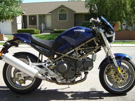 Ducati Monster M900